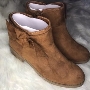 Zoē&Zac Brown Girl’s Booties size 4Y